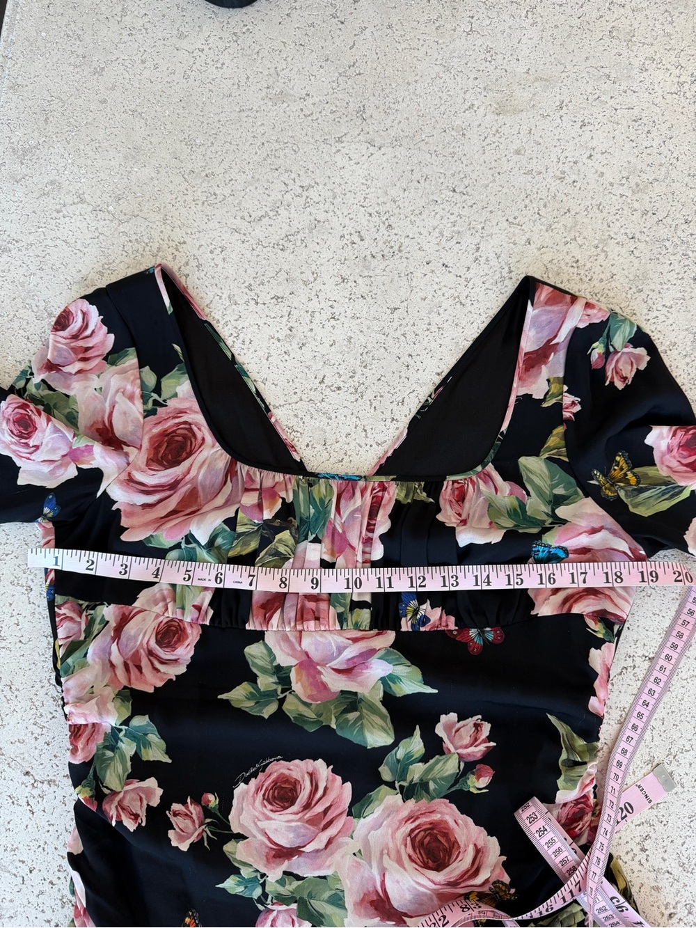 Dolce & Gabbana Silk Dress with Pink Rose Print 🌹 - Picture 8 of 16